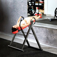 Table d'inversion pliable réglable en gros, machine d'inversion avec sangle de sécurité rembourrée pour la décompression vertébrale et le soulagement des douleurs dorsales