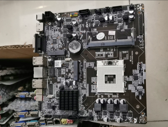 Cheap Mini ITX HM55 Motherboard with VGA/LVDS Display 1Lan 2COM AIO PC Pos Systems Mainboard