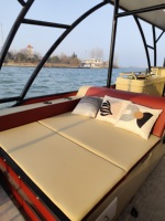 Bateau ponton en aluminium à double pont, pont spacieux, yacht écologique, design à deux niveaux, zone barbecue pour le tourisme et la pêche