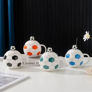 Mug en céramique de haute qualité, moderne et créatif, en forme de coupe de football, avec couvercle, compatible lave-vaisselle et micro-ondes, emballage en boîte blanche - Product Image 5