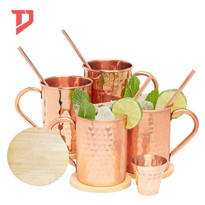 طقم أكواب موسكو ميول من النحاس النقي بتصميم عتيق فاخر مع أكواب كوكتيل شفافة - Product Image 2
