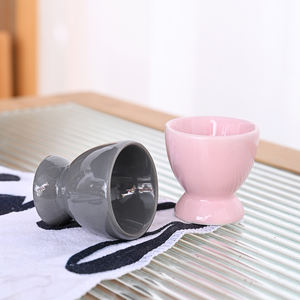 Ceramica rosa Grey <span class=keywords><strong>Egg</strong></span> Cup Color glassa porta uovo personalizzato Logo con incisione Laser speciale tazza a forma di uovo - Product Image 1