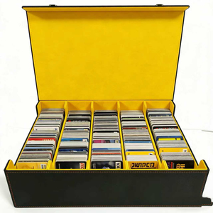 Caja de Cartas TCG de Cuero Resistente con Logotipo Personalizado para Juegos de Mesa y Colección de Cartas - Product Image 1