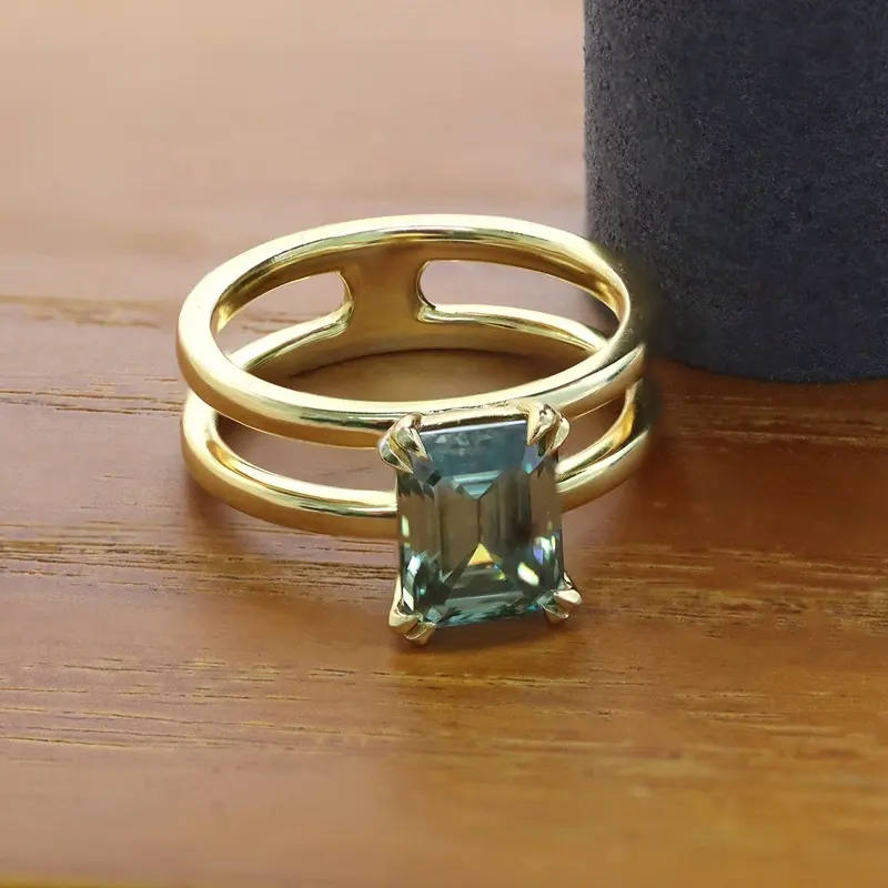 ราคาขายส่งSilver925 3CTสีเขียวมรกตตัดMoissaniteหมั้นแหวนแต่งงาน