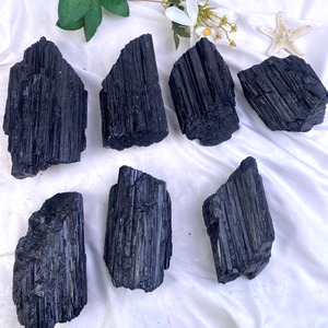Piedra de Turmalina Negra Natural Grande, Mineral de Cristal en Bruto para Sanación - Product Image 1