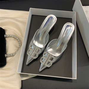 2025 चांदी की ऊँची एड़ी की एड़ी के चींगसम जूड के जूते में साधारण दुल्हन के जूते लाल दुल्हन के जूते - Product Image 5