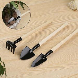 Juego de jardinería de tres piezas con mango de madera: pala, paleta y cultivador para jardinería doméstica - Product Image 3