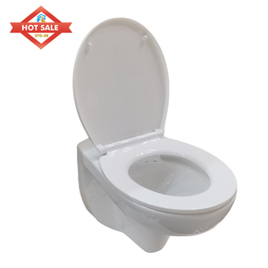 Toilette murale moderne monobloc en céramique avec piège en P incluse fournie en usine pour hôtels salles de bain toilettes - Product Image 1