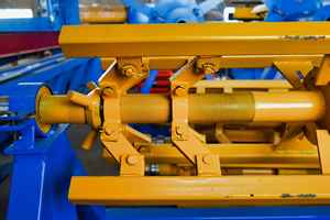 고속 작동 및 우수한 안정성, 건물 기계용 지붕 타일 롤링 머신 전기 디코일러 전용 - Product Image 2