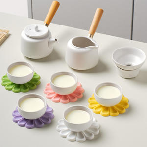 Margherita Flower 6.7 ''x 6.7'' <span class=keywords><strong>antiscivolo</strong></span> sottopentola <span class=keywords><strong>multiuso</strong></span> resistente al calore e pastiglie per uso cucina Hot pad apriscatole poggia cucchiaio - Product Image 6