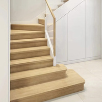 Marches d'escalier intérieures en bois sur mesure de qualité supérieure, à angle droit avec contremarche, pour la décoration moderne des villas et appartements – Pièces d'escalier
