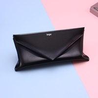 Nouveauté : Étui à lunettes Black Cloud en cuir PU souple, boîte à lunettes de soleil avec logo personnalisé sur tissu et fer, emballage personnalisable