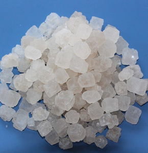 Broyeur de sel industriel d'application de chlorure de sodium grossier de sel gemme de qualité industrielle 1000kg pour la fonte de la neige de qualité industrielle - Product Image 1