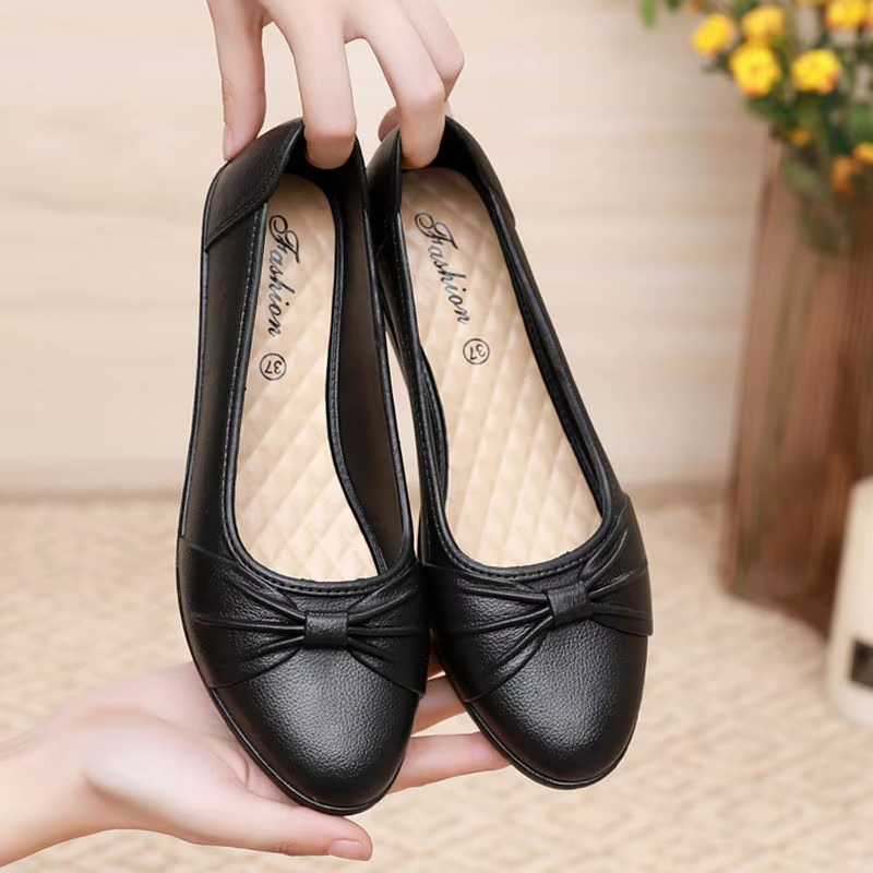 #02 (Black)