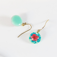 Anting Bunga Asli Resin Custom Berlapis Emas Stainless Steel Anting Bulat Bunga Kering