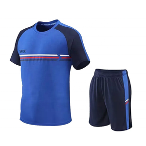 Conjunto Deportivo para Hombre, Pantalones Cortos a Rayas Rojas y Negras, Cuello Redondo, Secado Rápido, Poliéster, Ropa Deportiva para Todas las Temporadas, Corte Regular - Product Image 3