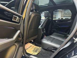 <strong>PorscheCayenne</strong> - Product Image 6