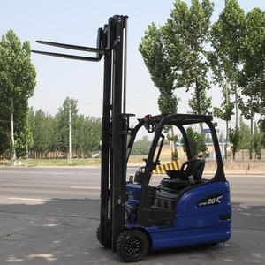 מלגזה חשמלית 2 טון CPDA20 עם סוללת עופרת-חומצה, מלגזה חשמלית בעלת 3 גלגלים, צמיגים מלאים, מזלגות 1070 מ\"מ - Product Image 1