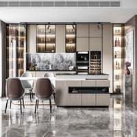Meubles de cuisine modernes de luxe sur mesure avec îlot, table à manger, comptoir aspect marbre, rangement, sans poignées, ensemble complet