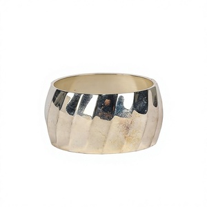 Anillo de Servilleta Redondo Plateado, Artículos para Fiestas y Eventos, Vajilla para Mesa, Anillo de Servilleta de Metal Reutilizable, Diseños Personalizados, Artículos para Restaurantes - Product Image 1