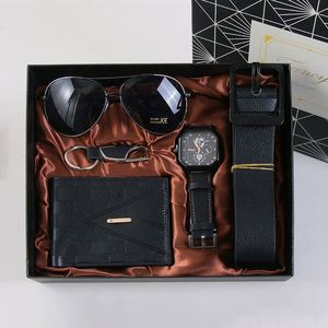 Ensemble de costume d'affaires pour homme, cadeau pour mari pour Noël, la Saint-Valentin, le Nouvel An et la remise des diplômes - Comprend une montre, une ceinture et un portefeuille - Product Image 5