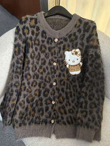 2025 automne nouveau dessin animé Kitty <span class=keywords><strong>chat</strong></span> imprimé léopard femmes ample décontracté Cardigan tricoté <span class=keywords><strong>pull</strong></span> haut dans un Style paresseux - Product Image 5