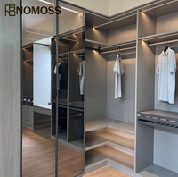 Armoires de dressing sur mesure de luxe modernes pour projets résidentiels, avec planification d'aménagement de rangement personnalisée, fournies par des professionnels.
