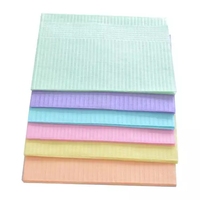 Bavoirs dentaires jetables 3 plis 33*45CM 3 plis multi-couleurs imperméables de 13 ''X 18'' à prix bon marché de la Chine
