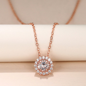 Collana Semplice Tonalità Rosa da Donna per Uso Quotidiano, Accessorio a Catena per Clavicola - Product Image 1