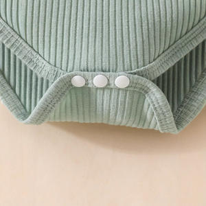 2025 katun musim panas uniseks 3 potong Set rok tali kerut motif bunga bayi dengan lengan pendek pakaian <span class=keywords><strong>Ha</strong></span> jilbab pola lucu ODM - Product Image 5