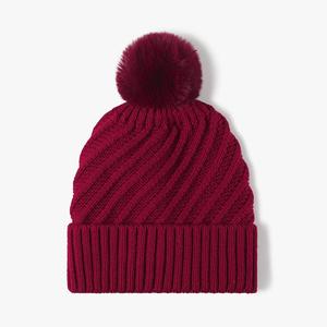 Bonnets d'hiver graphiques brillants originaux en jacquard avec doublure polaire pour hommes – Bonnets de golf haut de gamme extravagants pour l'Europe - Product Image 6
