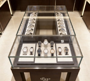 Vitrine à montres GZowin de luxe à double étage en <span class=keywords><strong>bois</strong></span> massif avec éclairage LED, design personnalisable pour les magasins de détail haut de gamme - Product Image 2
