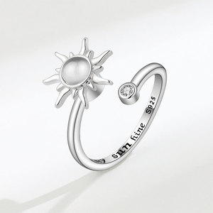 Anillos Ajustables Boho de Moda con Diseño Giratorio de Sol, Engastados con Zirconia, Bañados en Oro Blanco sobre Cobre, Joyería Antiestrés y Antitensión para Mujer - Product Image 6