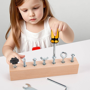 Juguete de Madera Montessori con Tornillos y Tuercas, 8 Orificios, Herramientas <span class=keywords><strong>para</strong></span> el Desarrollo de la Motricidad Fina en Niños Pequeños - Product Image 1