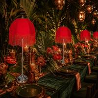 Lámpara de Mesa Inalámbrica Recargable con Flecos Rojos, Pantalla de Tela con Borlas Estilo Victoriano, Funciona con Batería, Luz Decorativa para Centro de Mesa de Boda