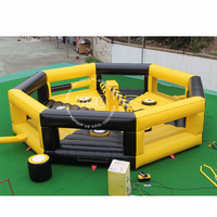 Jeu mécanique de Wipeout toxique gonflable Jeux de saut de Wipeout gonflable Jeu d'obstacles rotatifs