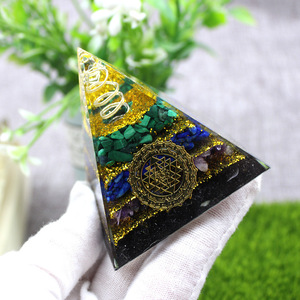 <b>Crystal</b> <b>Chip</b> Pyramid Resin Epoxy Copper Wire Handicraft Desktop Ornament Home Decoration Collectible Gift - Product Image 4