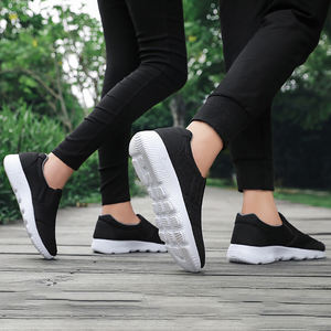 Zapatillas de deporte informales transpirables de tela de malla ligera para hombre, zapatillas deportivas para mujer, zapatos mocasines - Product Image 2