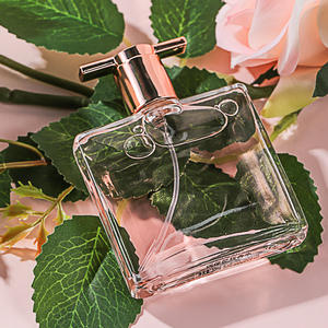 Yixiang's New <span class=keywords><strong>Idol</strong></span> Lady's <span class=keywords><strong>Parfum</strong></span> pour femme 30ml <span class=keywords><strong>Parfum</strong></span> léger naturel et durable pour les femmes des petites villes - Product Image 2