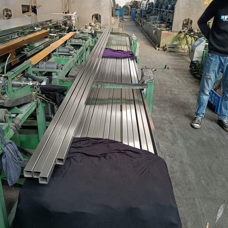 410J1 stainless steel pipe for petroleum industry 410J1 stainless steel pipe for petroleum industry