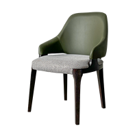 Chaise de salle à manger de luxe en bois de frêne massif italien, fauteuil en cuir et tissu pour projet de restaurant haut de gamme B2B