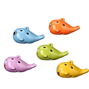 Flûte Ocarina en Porcelaine Colorée en Forme de Requin à 6 Trous avec Trou pour Cordon, Idéale pour l'Éveil Musical des Enfants – Vente en Gros - Product Image 1