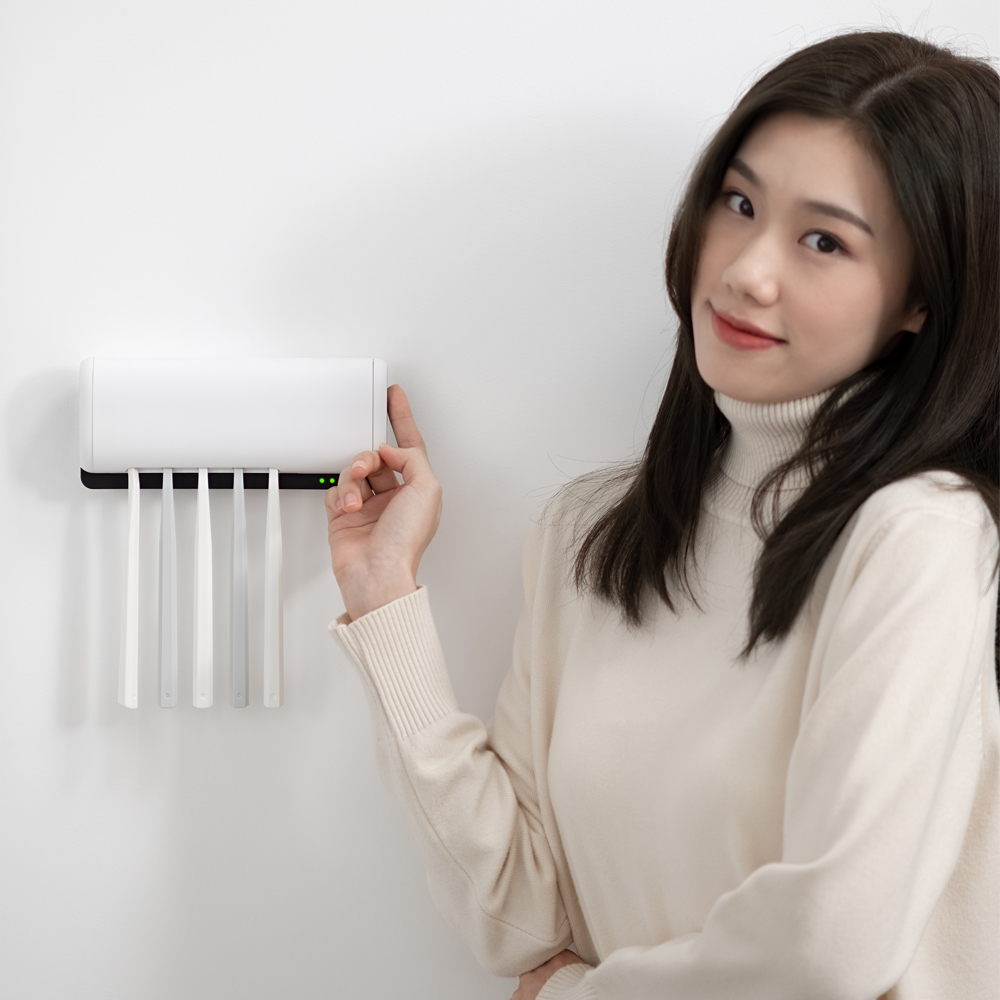 2021 Горячая продажа держатель зубной щетки дезинфицирующее средство с батареей 2400 mAh UVA стерилизатор зубной щетки с вентилятором для семьи