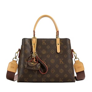 2025 Women's Elegant All-Season High-Grade Genuine Leather Casual Tote Waterproof Zipper Closure New Style Niche <b>Shoulder</b> Bag - Product Image 5