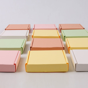 Kích thước tùy chỉnh các tông sóng máy bay hàng đầu hộp bưu phẩm thiết kế thanh lịch tab khóa vật liệu tái chế in bao bì vận chuyển - Product Image 1