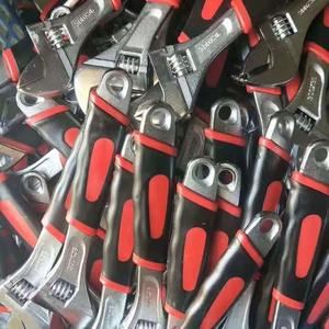 Llave Inglesa Ajustable de Acero al Carbono con Mordaza Dentada, Mango Antideslizante, Medidas en Pulgadas, Grado Industrial, 150g - Product Image 2