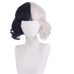 Halloween Cosplay resistente al calor sintético mujeres rizado blanco y negro <span class=keywords><strong>Cruela</strong></span> Devile peluca - Product Image 1