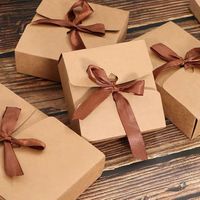Boîte cadeau en carton pliable de haute qualité en gros, boîtes personnalisées recyclables, bon marché, emballage de plusieurs couleurs et tailles, boîte à nœud papillon