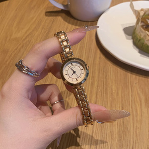 Reloj de Cuarzo de Lujo para Mujer con Brazalete de Acero Inoxidable - Product Image 5