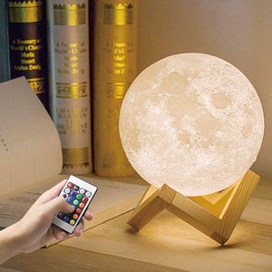 Lampada Luna 3D Smart LED Wi-Fi Tuya, Illuminazione Decorativa per Soggiorno, Lampada da Tavolo Magnetica Fluttuante - Product Image 3